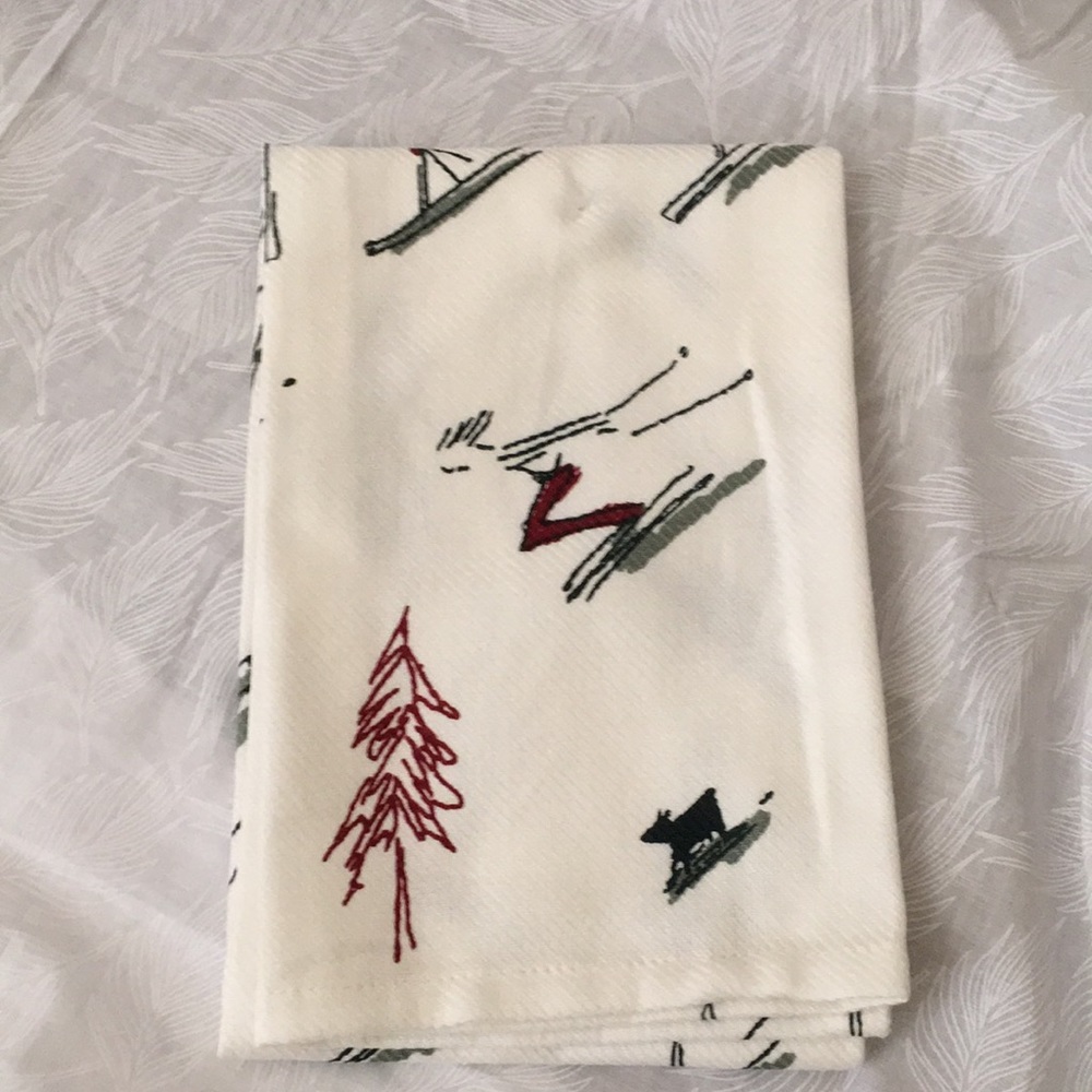 Crate & Barrel Holiday Skiers Dish Towel